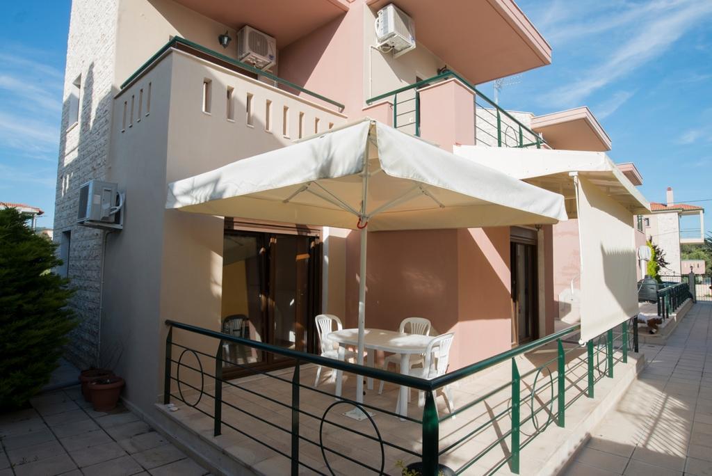 Bouganvillia Homes Nikiti  Zimmer foto