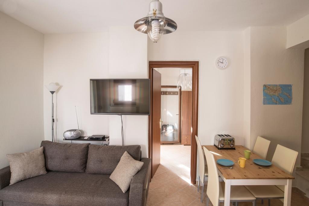 Bouganvillia Homes Nikiti  Zimmer foto