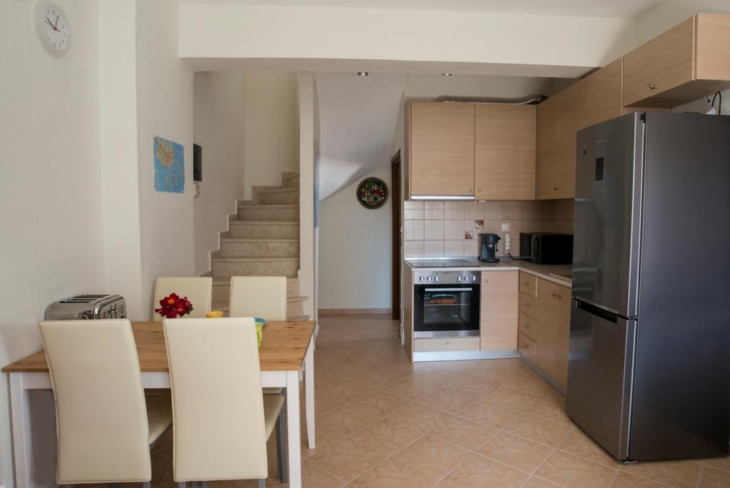 Bouganvillia Homes Nikiti  Zimmer foto